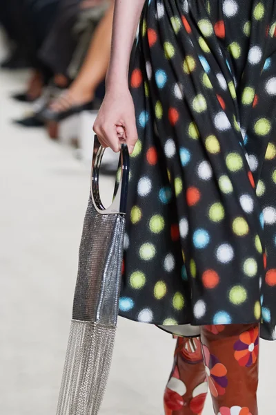 Look 3